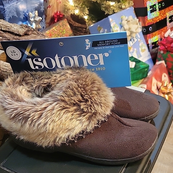 isotoner Shoes - Isotoner Brown Faux Fur Slippers